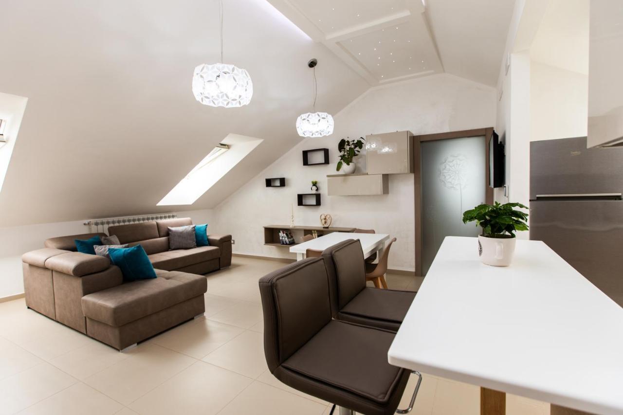 Diamond Apartment Аджерола Екстериор снимка